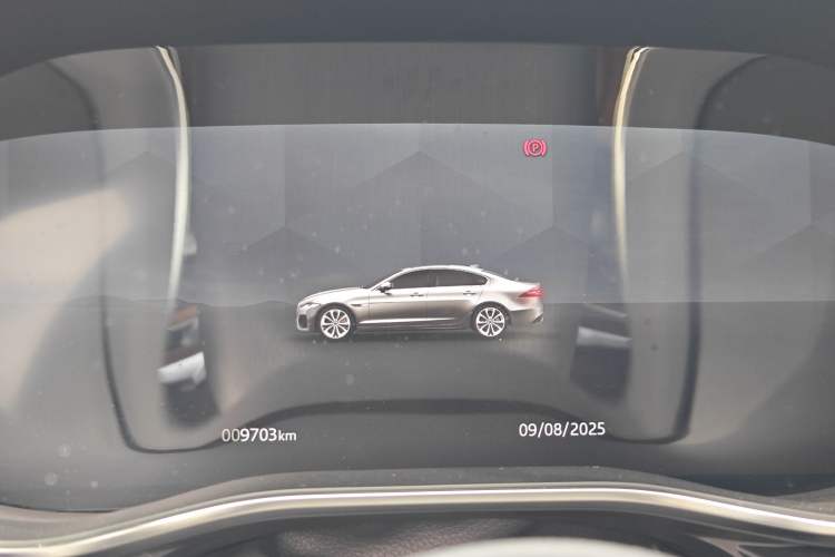 Used Jaguar XFL 2022 XFL 2.0T P250 Two-Wheel-Drive Elite Sport Edition Odometer Close Up