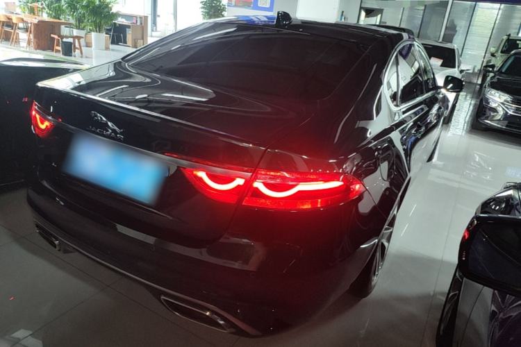 Used Jaguar XFL 2022 XFL 2.0T P200 Two-Wheel-Drive Elite Luxury Edition Rear Right 45 Deg