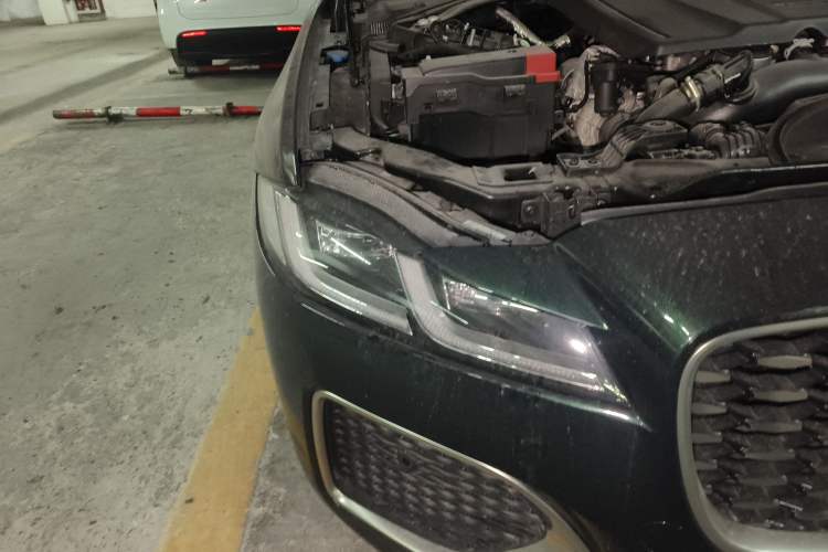 Used Jaguar XFL 2022 XFL 2.0T P250 Two-Wheel-Drive Prestige Luxury Edition Right Front Headlight