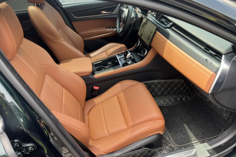 Used Jaguar XFL 2022 XFL 2.0T P250 Two-Wheel-Drive Elite Sport Edition Right Front Seat