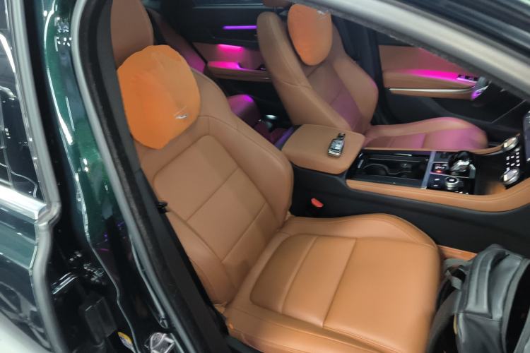Used Jaguar XFL 2022 XFL 2.0T P250 Two-Wheel-Drive Elite Sport Edition Right Front Seat