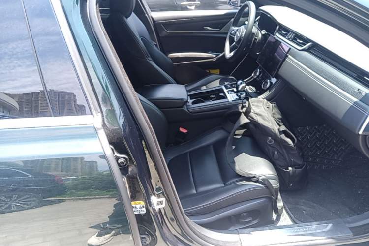 Used Jaguar XFL 2022 XFL 2.0T P250 Two-Wheel-Drive Elite Sport Edition Right Front Seat