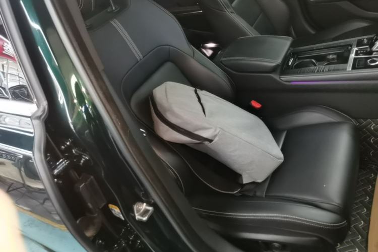 Used Jaguar XFL 2022 XFL 2.0T P250 Two-Wheel-Drive Elite Sport Edition Right Front Seat