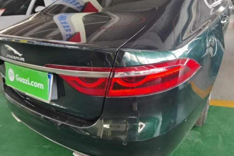 Used Jaguar XFL 2022 XFL 2.0T P250 Two-Wheel-Drive Elite Sport Edition Right Rear Taillight