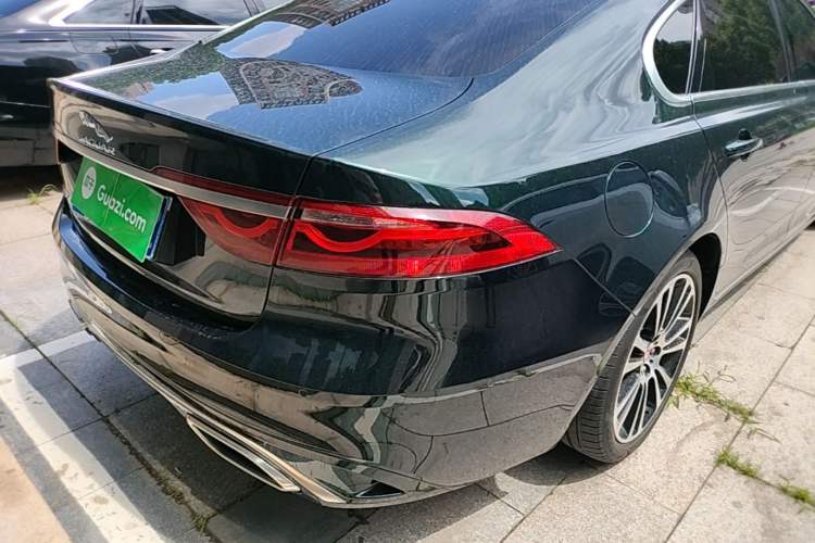Used Jaguar XFL 2022 XFL 2.0T P250 Two-Wheel-Drive Prestige Luxury Edition Right Rear Taillight