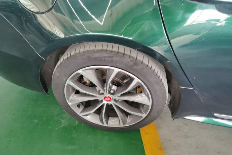 Used Jaguar XFL 2022 XFL 2.0T P250 Two-Wheel-Drive Elite Sport Edition Right Rear Wheel Hub