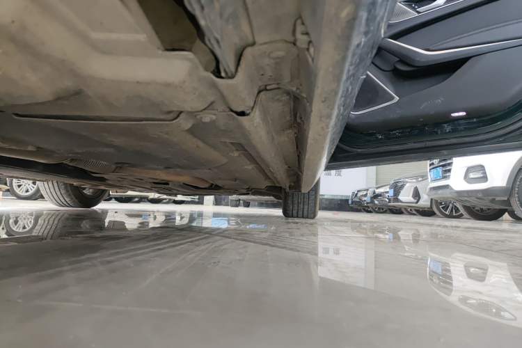 Used Jaguar XFL 2022 XFL 2.0T P200 Two-Wheel-Drive Elite Luxury Edition Right Side Sill