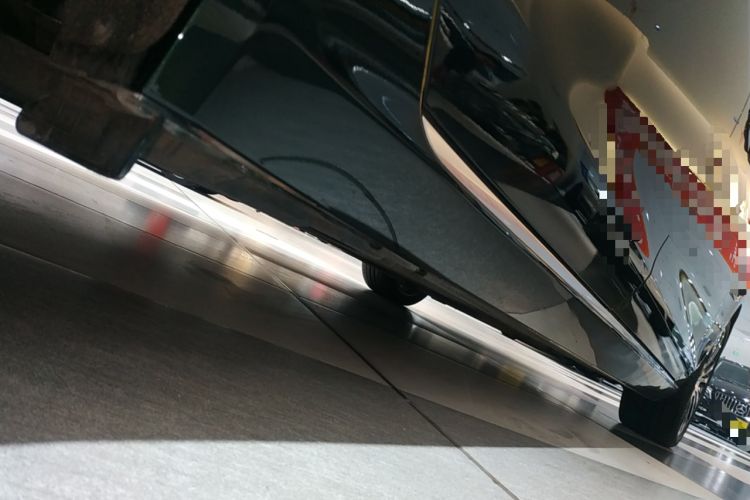 Used Jaguar XFL 2022 XFL 2.0T P250 Two-Wheel-Drive Prestige Luxury Edition Right Side Sill