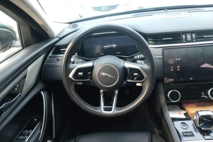 Used Jaguar XFL 2022 XFL 2.0T P200 Two-Wheel-Drive Elite Luxury Edition Steering Wheel