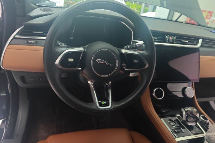 Used Jaguar XFL 2022 XFL 2.0T P250 Two-Wheel-Drive Elite Sport Edition Steering Wheel