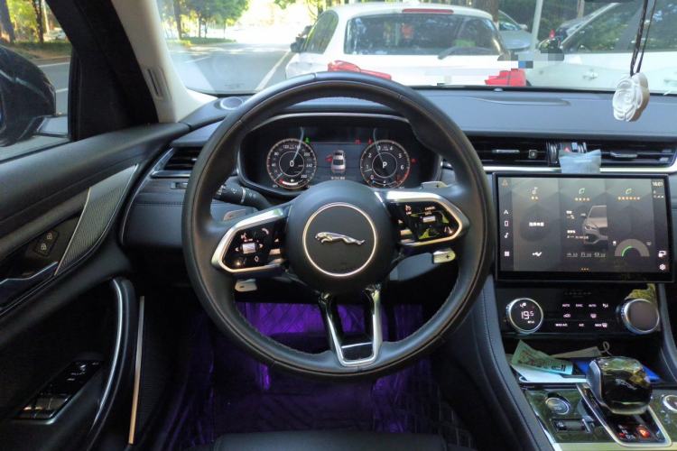 Used Jaguar XFL 2022 XFL 2.0T P200 Two-Wheel-Drive Elite Luxury Edition Steering Wheel
