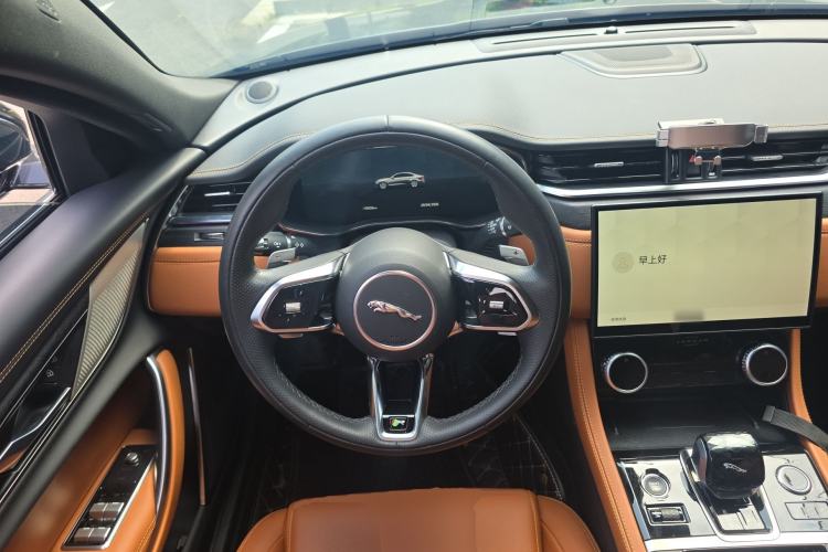 Used Jaguar XFL 2022 XFL 2.0T P250 Two-Wheel-Drive Elite Sport Edition Steering Wheel