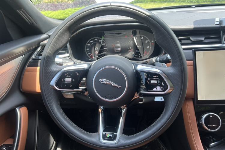 Used Jaguar XFL 2022 XFL 2.0T P250 Two-Wheel-Drive Elite Sport Edition Steering Wheel