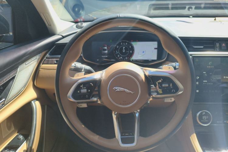 Used Jaguar XFL 2022 XFL 2.0T P250 Two-Wheel-Drive Prestige Luxury Edition Steering Wheel