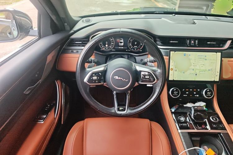 Used Jaguar XFL 2022 XFL 2.0T P250 Two-Wheel-Drive Elite Sport Edition Steering Wheel