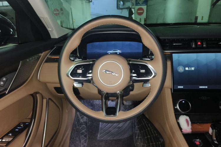 Used Jaguar XFL 2022 XFL 2.0T P250 Two-Wheel-Drive Prestige Luxury Edition Steering Wheel