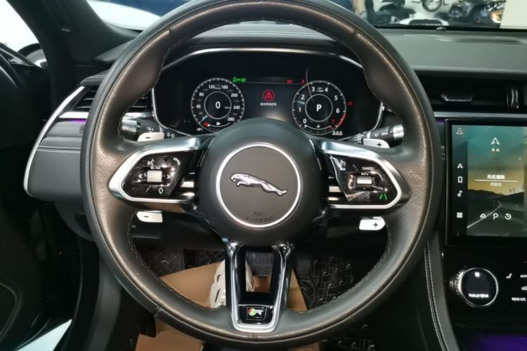 Used Jaguar XFL 2022 XFL 2.0T P250 Two-Wheel-Drive Elite Sport Edition Steering Wheel