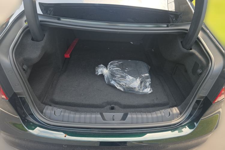 Used Jaguar XFL 2022 XFL 2.0T P250 Two-Wheel-Drive Elite Sport Edition Trunk