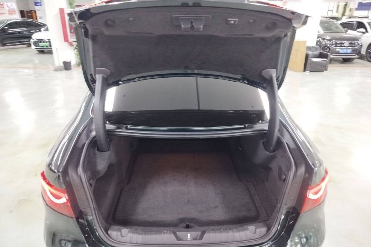 Used Jaguar XFL 2022 XFL 2.0T P250 Two-Wheel-Drive Elite Sport Edition Trunk