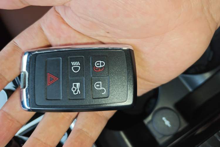 Used Jaguar XFL 2022 XFL 2.0T P250 Two-Wheel-Drive Elite Sport Edition Vehicle Key