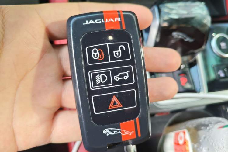 Used Jaguar XFL 2022 XFL 2.0T P250 Two-Wheel-Drive Elite Sport Edition Vehicle Key