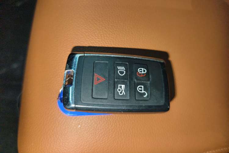 Used Jaguar XFL 2022 XFL 2.0T P250 Two-Wheel-Drive Elite Sport Edition Vehicle Key