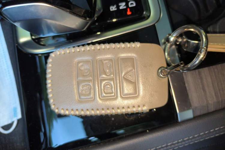 Used Jaguar XFL 2022 XFL 2.0T P200 Two-Wheel-Drive Elite Luxury Edition Vehicle Key