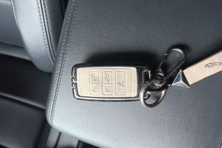 Used Jaguar XFL 2022 XFL 2.0T P200 Two-Wheel-Drive Elite Luxury Edition Vehicle Key