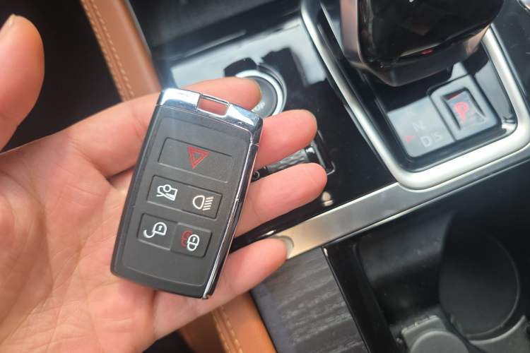 Used Jaguar XFL 2022 XFL 2.0T P250 Two-Wheel-Drive Elite Sport Edition Vehicle Key
