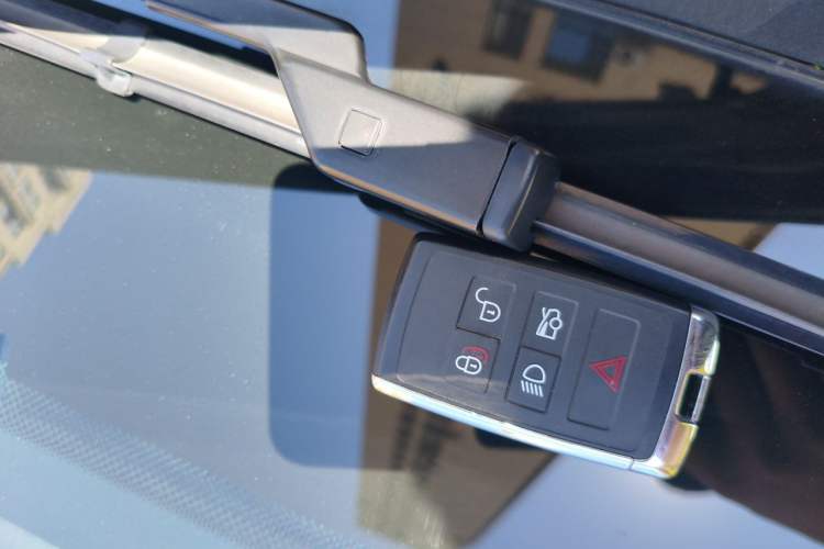 Used Jaguar XFL 2022 XFL 2.0T P250 Two-Wheel-Drive Prestige Luxury Edition Vehicle Key