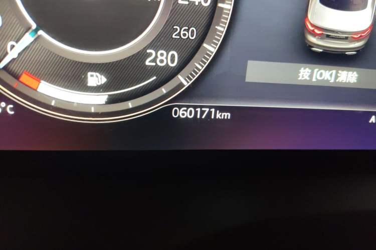 Used Jaguar XFL 2022 XFL 2.0T P250 Two-Wheel-Drive Elite Sport Edition Odometer Close Up