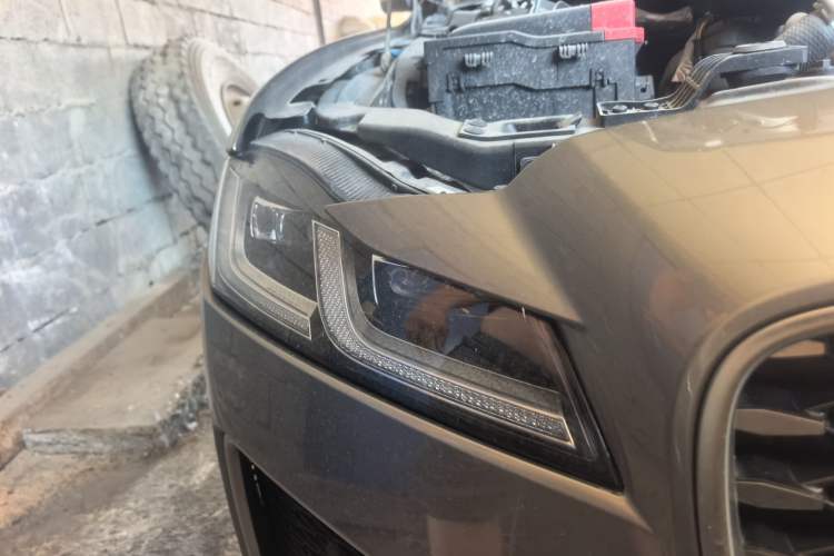 Used Jaguar XFL 2022 XFL 2.0T P250 Two-Wheel-Drive Prestige Luxury Edition Right Front Headlight