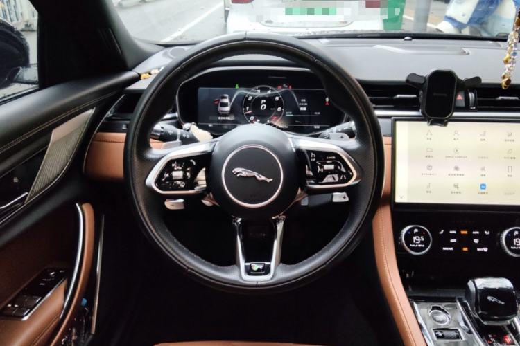 Used Jaguar XFL 2022 XFL 2.0T P250 Two-Wheel-Drive Elite Sport Edition Steering Wheel