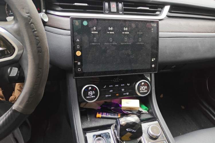 Used Jaguar XFL 2022 XFL 2.0T P250 Two-Wheel-Drive Prestige Luxury Edition Audio And AC Panel
