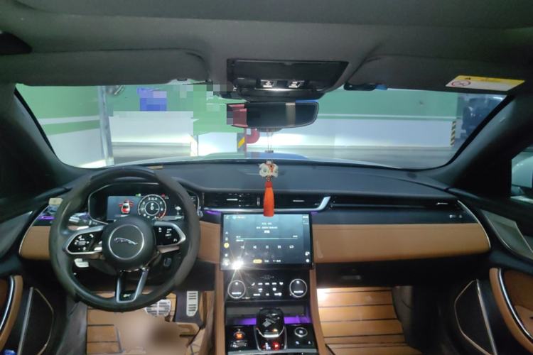 Used Jaguar XFL 2022 XFL 2.0T P250 Two-Wheel-Drive Elite Sport Edition Center Console