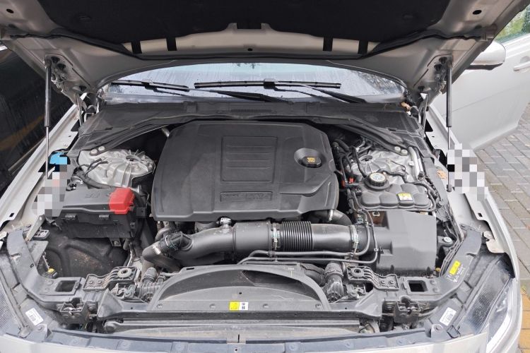 Used Jaguar XFL 2022 XFL 2.0T P250 Two-Wheel-Drive Prestige Luxury Edition Engine Bay