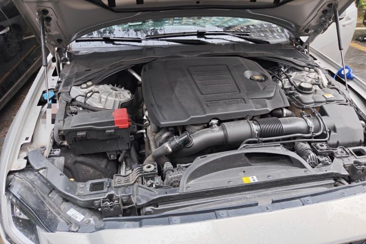 Used Jaguar XFL 2022 XFL 2.0T P250 Two-Wheel-Drive Prestige Luxury Edition Engine Bay Right