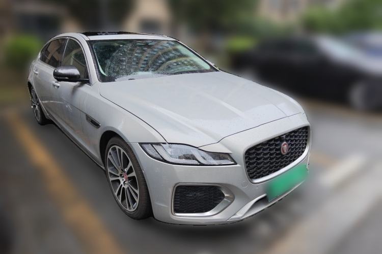 Used Jaguar XFL 2022 XFL 2.0T P250 Two-Wheel-Drive Prestige Luxury Edition Front Right 45 Deg
