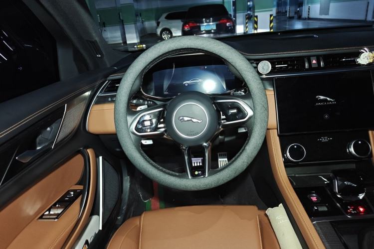 Used Jaguar XFL 2022 XFL 2.0T P250 Two-Wheel-Drive Elite Sport Edition Steering Wheel