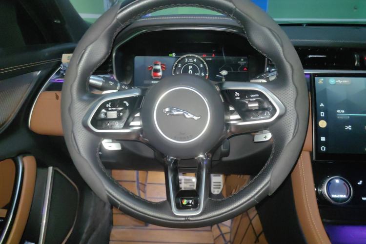 Used Jaguar XFL 2022 XFL 2.0T P250 Two-Wheel-Drive Elite Sport Edition Steering Wheel
