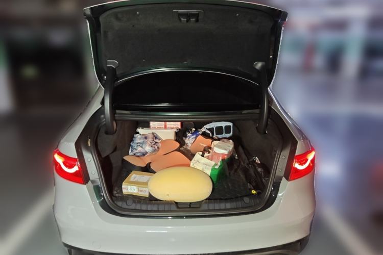 Used Jaguar XFL 2022 XFL 2.0T P250 Two-Wheel-Drive Elite Sport Edition Trunk