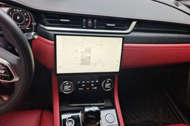 Used Jaguar XFL 2022 XFL 2.0T P250 Two-Wheel-Drive Elite Sport Edition Audio And AC Panel