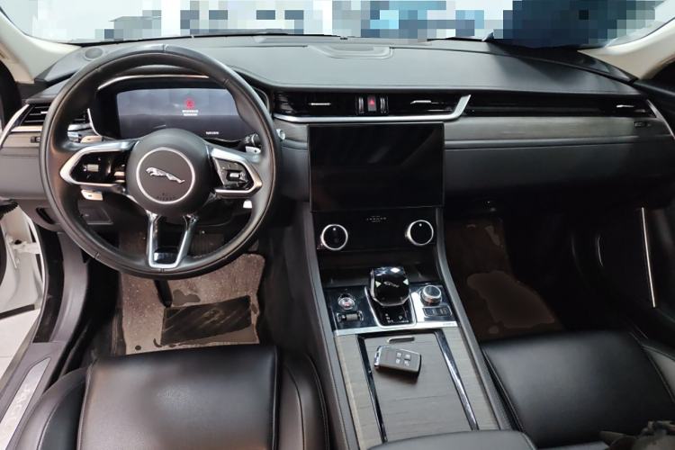 Used Jaguar XFL 2022 XFL 2.0T P200 Two-Wheel-Drive Elite Luxury Edition Center Console