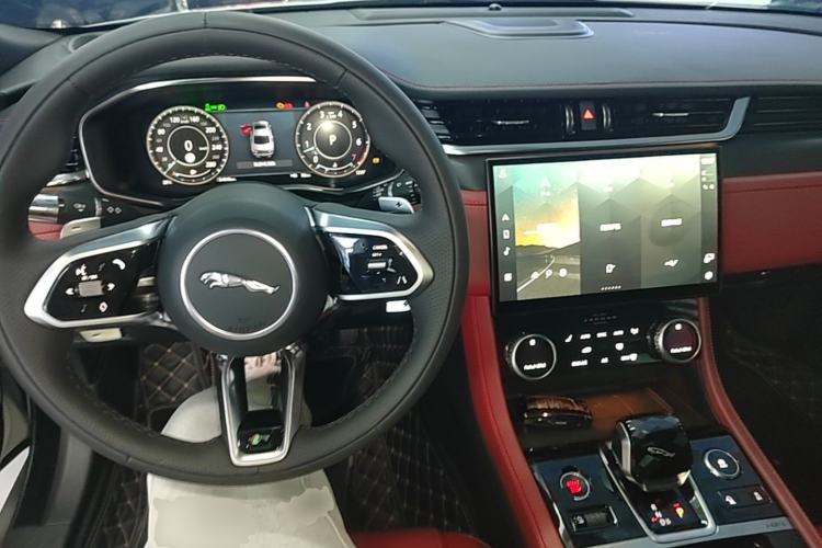 Used Jaguar XFL 2022 XFL 2.0T P250 Two-Wheel-Drive Elite Sport Edition Center Console