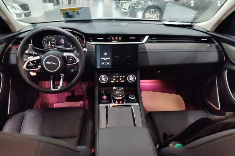 Used Jaguar XFL 2022 XFL 2.0T P200 Two-Wheel-Drive Elite Luxury Edition Center Console
