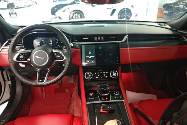 Used Jaguar XFL 2022 XFL 2.0T P250 Two-Wheel-Drive Elite Sport Edition Center Console
