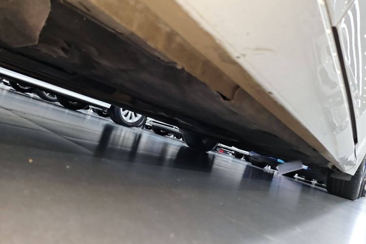 Used Jaguar XFL 2022 XFL 2.0T P200 Two-Wheel-Drive Elite Luxury Edition Chassis Front Left