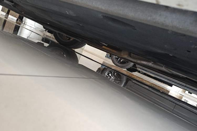 Used Jaguar XFL 2022 XFL 2.0T P250 Two-Wheel-Drive Prestige Luxury Edition Chassis Front Left