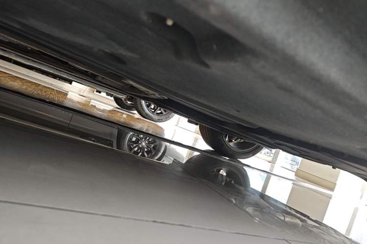 Used Jaguar XFL 2022 XFL 2.0T P250 Two-Wheel-Drive Prestige Luxury Edition Chassis Rear Left