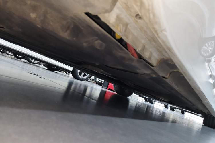 Used Jaguar XFL 2022 XFL 2.0T P200 Two-Wheel-Drive Elite Luxury Edition Chassis Rear Right